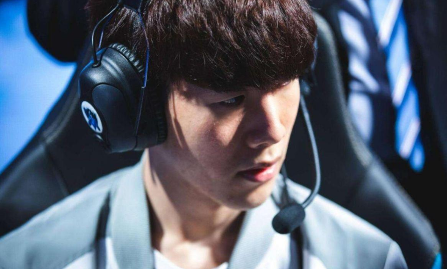 还因为他具 还因为他具