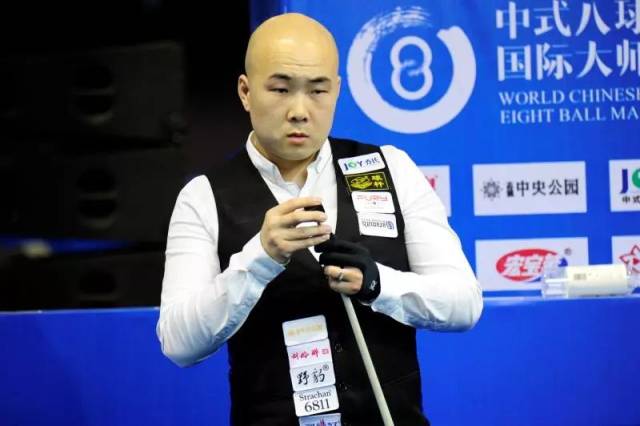 鲜明对比的 鲜明对比的