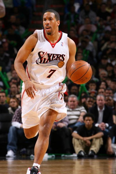 还是运球后 还是运球后