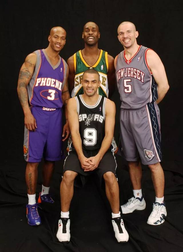 轻球员的潜 轻球员的潜