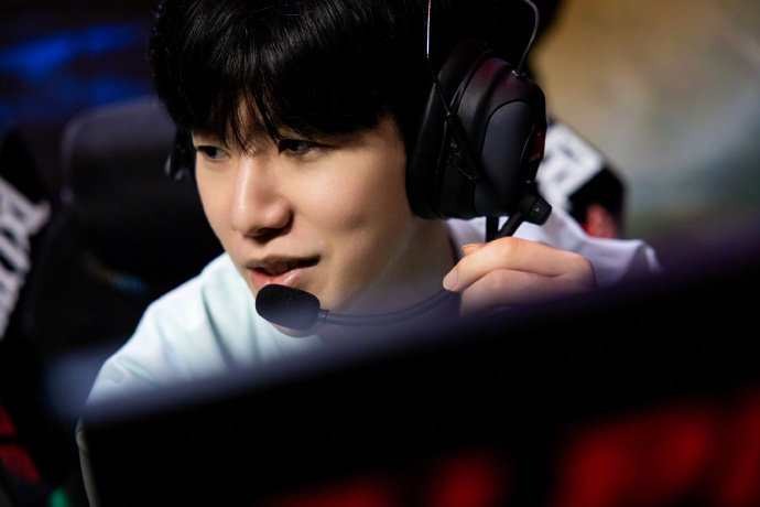 利用速度优 利用速度优